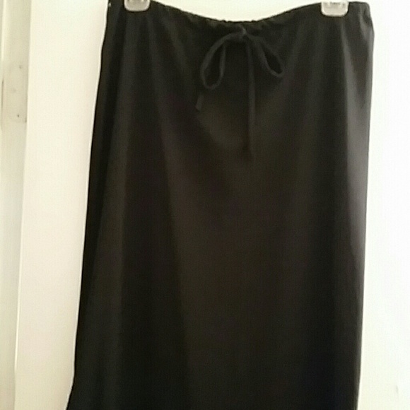 Dressy Blk.Skirt w/Bow tie front - Picture 2 of 9